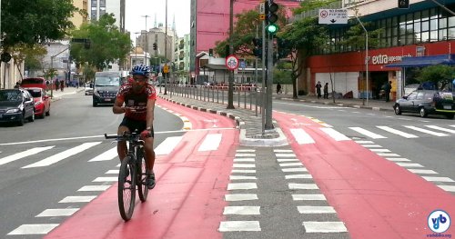 27042015-120955-ciclista-na-ciclovia-av-liberdade-centro-fb-h