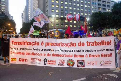 08062015-105841-petroleiros