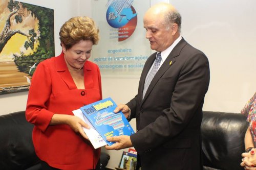 27102014-032135-murilodilma
